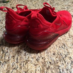 Red Nike 270’s